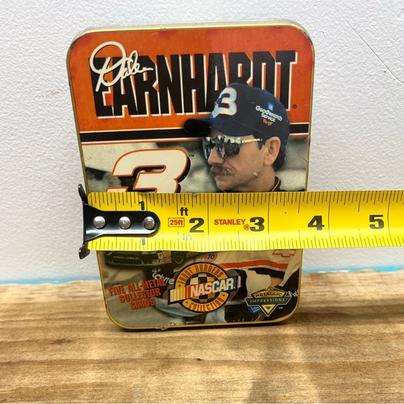 Dale Earnhardt Metallic
Impressions NASCAR Metal
Collector 5 Card Set Never Open - Picture 4 of 10